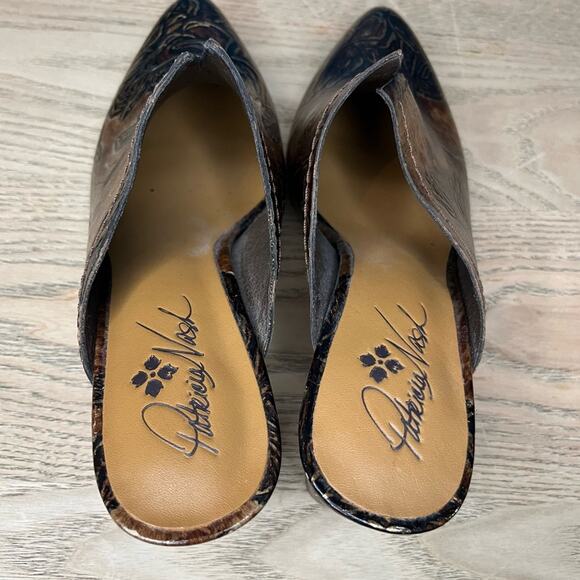 Patricia Nash Ruffina Leather Embossed Block Heel Mules Chocolate Brown Size 8.5 - Picture 7 of 11